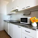 Daire Amazing Beachfront Apartment-beahost