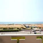 Daire Amazing Beachfront Apartment-beahost *