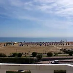 Amazing Beachfront Apartment-beahost Daire Bibione
