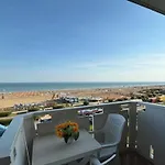 Amazing Beachfront Apartment-beahost * Bibione