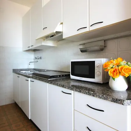 Lägenhet Amazing Beachfront Apartment-beahost