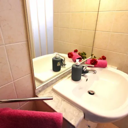 Amazing Beachfront Apartment-beahost Appartamento *