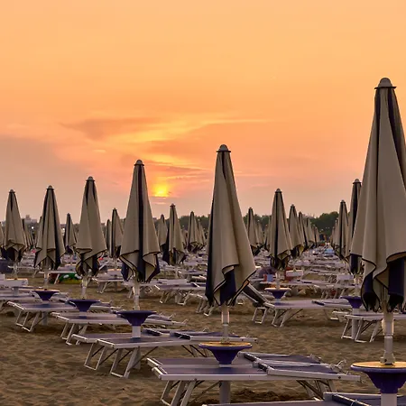 Apartment Amazing Beachfront Apartment-beahost Bibione