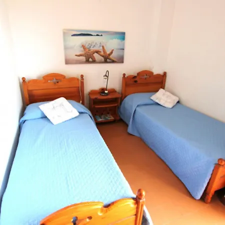Apartment Amazing Beachfront Apartment-beahost