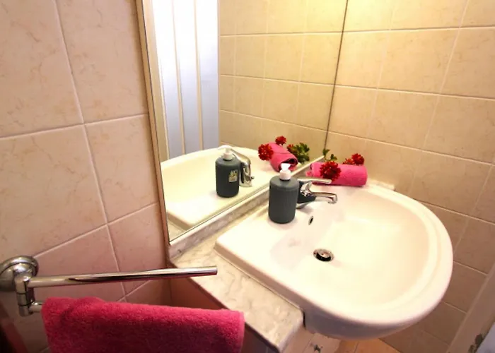 Amazing Beachfront Apartment-beahost Apartmán *